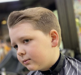 Strzyżenie dziecięce dla chłopców w wieku 4-12 lat w BRODSKI, Warszawa (Wilanów) | Umów się na wizytę: 886 666 239